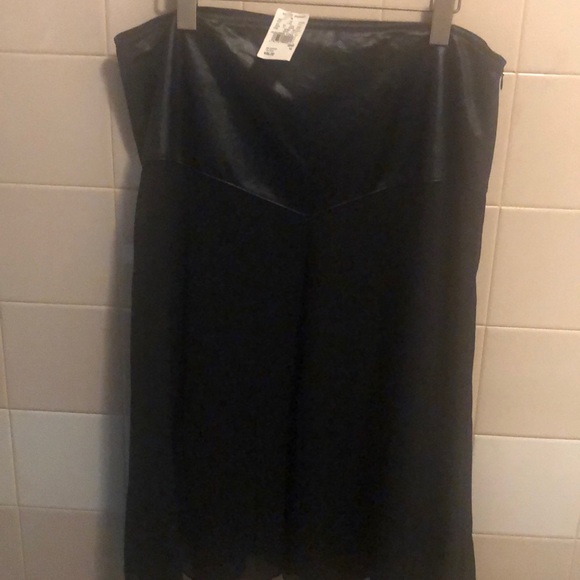 Skirt - Picture 3 of 3